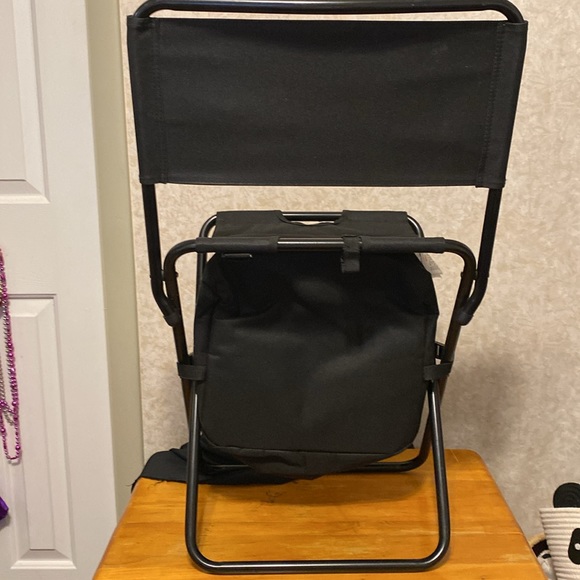 Harley Davidson Folding Camp Chair with Cooler under seat!!!! NWOT - Picture 7 of 8
